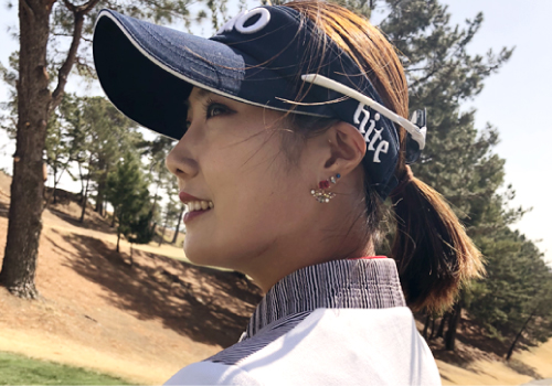 Professional golfer キム・ハヌル（Kiｍ Ha Neul）